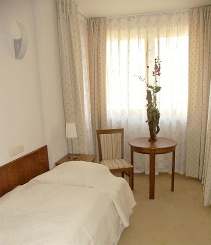 Aamiaismajoitus Biala Lilia Old Town 3*